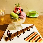 カフェシャララ - パフェ