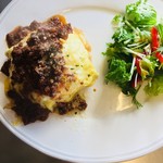 キッチンと海・・・ - ミートソースのオムライス