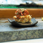 寿司栄 - 毛蟹の握り