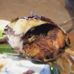 柳家 - 卵をいっぱい抱えた 馬瀬川の子持鮎。この大きさは素晴らしいです。