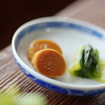 旅舎右馬允 - 香（かう）の物（もの）