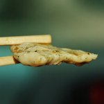 炭焼スモークチキン　福の鳥 - 炭焼スモークチキンたたき（断面）