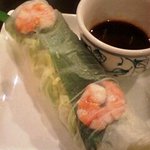 ニャー ベトナム - ハノイコースの小海老と豚肉の生春巻き