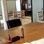 おかだ紅雪庭 - 4人がけテーブル席