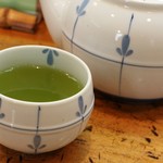 うなぎの甚八 - 甘みのあるお茶
