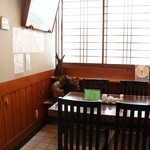 うなぎの甚八 - 店内