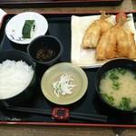 内浦漁協直営 いけすや - 活あじフライ定食＋活あじわさび葉寿司