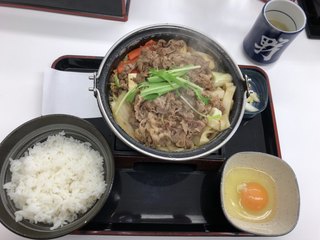 吉野家 - 2017年12月09日  牛すき鍋膳 650円