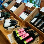 山藤ぶどう園 - 沢山のワイン