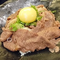 花殿 京橋京阪モール - プレミアム牛丼