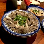 煮こみ - ・センマイ刺
            ・牛酢もつ