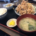 食堂ちとせ - 鶏唐揚げ定食(750円)