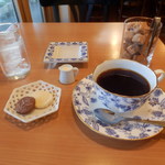 JUN - ホットコーヒー（500円）