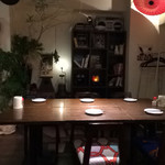 久遠の空 - テーブル席