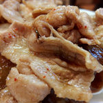 スタミナカレーの店バーグ - スタミナカレー・焼き（770円）＋中盛（160円）
      