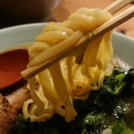 家系らーめん澤井 - 中太のちぢれ麺♪