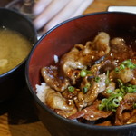 原宿タップルーム - 豚