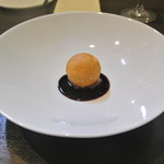 アキヒサ ハンダ - 更別産ゆり根のドフィーヌ　フォアグラ風味