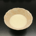 山乃尾 - 美しいドレッシングの器