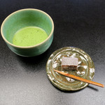 山乃尾 - 山乃尾のお抹茶と胡桃餅