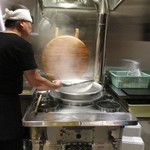 手打ち十割そば 振甫町 縁 - 蕎麦茹で上げ