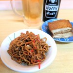 酒・立ち飲み 喜多屋 - 焼きそば￥160