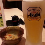 てんまつ - 生ビールセット490円 先ずは生ビールと小鉢