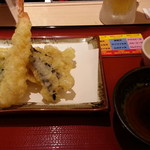 てんまつ - 生ビールセット490円 お次は天ぷら盛合わせ