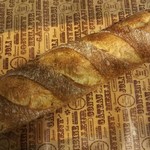 パン家のどん助 - 国産小麦のバゲット