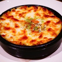 オービカ モッツァレラバー 梅田店 - ミートソースと水牛モッツァレラのトラディショナルラザニア