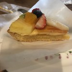 ブラック バーズ - フルーツタルト 単品600円
      