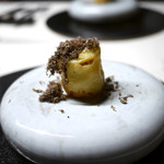 TACUBO - ポロネギ（十勝竹中農場）のベニエと黒トリュフ