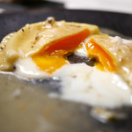 TACUBO - ラビオローネの中から卵黄がトロ～り