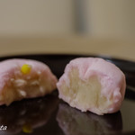 御菓子司 塩芳軒 - 菊日和（断面）