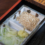 ひびき庵 - 芝蔴（ごま）