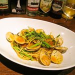 イタリアン レストラン ピンナピンナ - 季節限定・アスパラソバージュ(野生のアスパラ)と、たっぷり蛤の軽いトマトソースのスパゲティー
