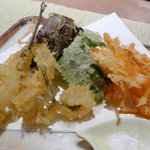 Esstisch - めごちと野菜の天ぷら