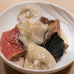 うを徳 - 2017.12 牡蠣鉄火丼（仙鳳趾牡蠣、大間本鮪大トロ炭火炙り）