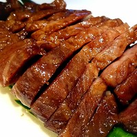 銀座 麒麟 - イベリコ豚肩ロースの蜜たっぷりの窯焼き叉焼