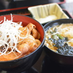 小巾亭 - 生姜焼丼のセット