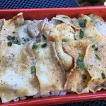 セブンイレブン - 料理写真:「ねぎ塩豚カルビ弁当（麦飯）」（\398）
