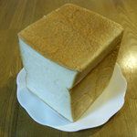 ラ・ブランジュリ・キィニョン - キィニョンの食パン（1斤）￥240