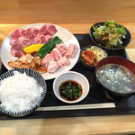 Sumibi Yakiniku Horumon Yokoduna Sanshirou - 