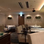 カーザ ヴィニタリア - サロン風の店内