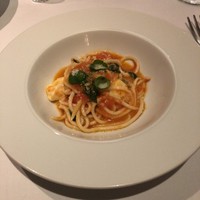 カーザ ヴィニタリア - Pasta Fresca 手打ちパスタ Pici al Pomodoro Fresco　フレッシュトマトとモッツアレラのピーチ バジルの香り