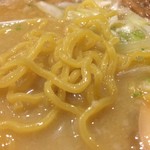 一連托生 楪 - 縮れ麺