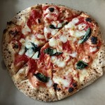 Napoli's PIZZA & CAFFÉ - マルゲリータ、450円です。