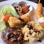 喫茶いち - ハンバーグにとんかつ、エビフライ、ナスフライとゴージャス