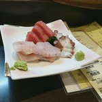 雑魚 - ★★★おまかせ三点盛り 700円 新鮮でシタザワリガ良い。タコのコリコリが歯ごたえ抜群