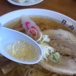 青竹手打ラーメン 日向屋 - 綺麗なスープ
